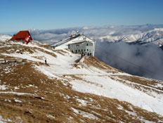אתר סקי בהרי קארפיטיאן ברומניה (צילום: istockphoto)